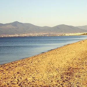 villa-kiza-apartments-agia-trias.hotels-of-thessaloniki.com/