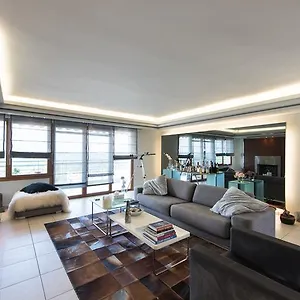 cosmopolitan-maison.hotels-of-thessaloniki.com/